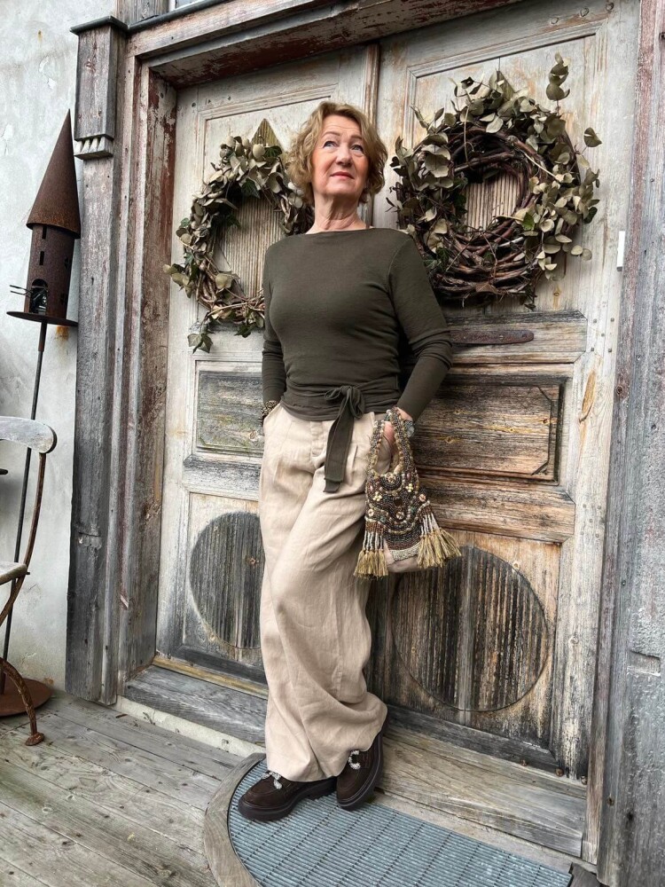 Long sleeved wrap-over